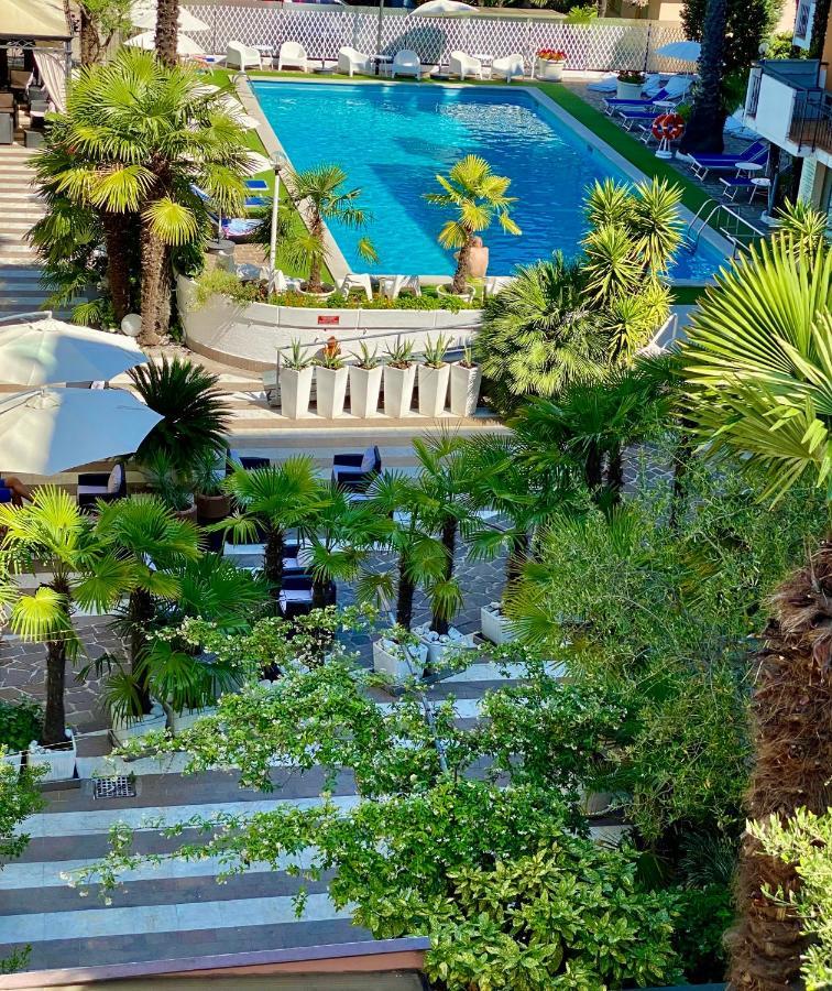 Hotel La Perla リーヴァ・デル・ガルダ エクステリア 写真