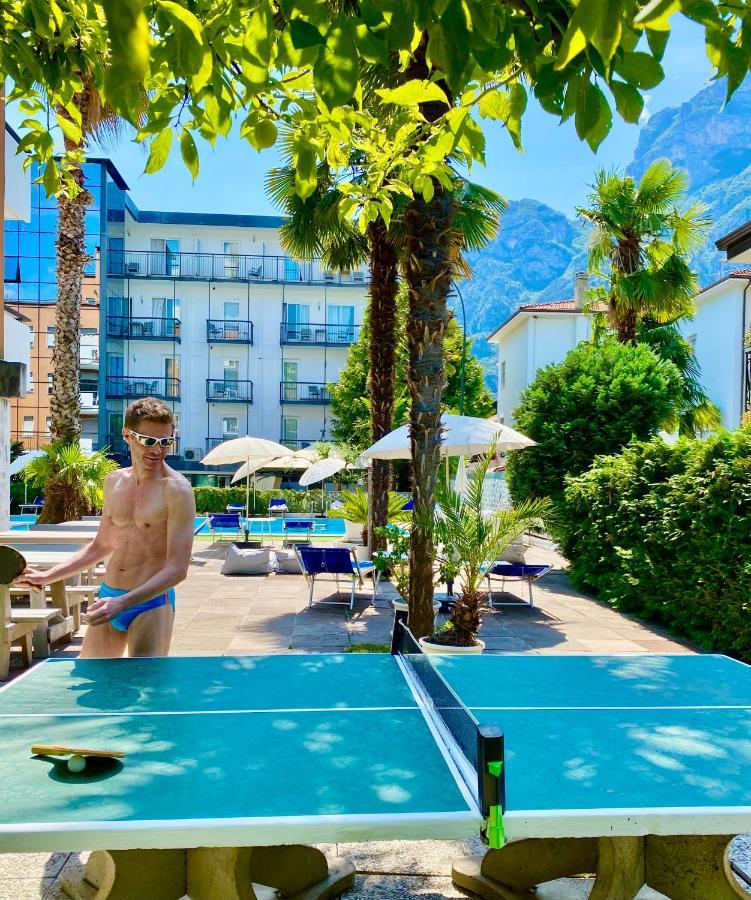 Hotel La Perla リーヴァ・デル・ガルダ エクステリア 写真