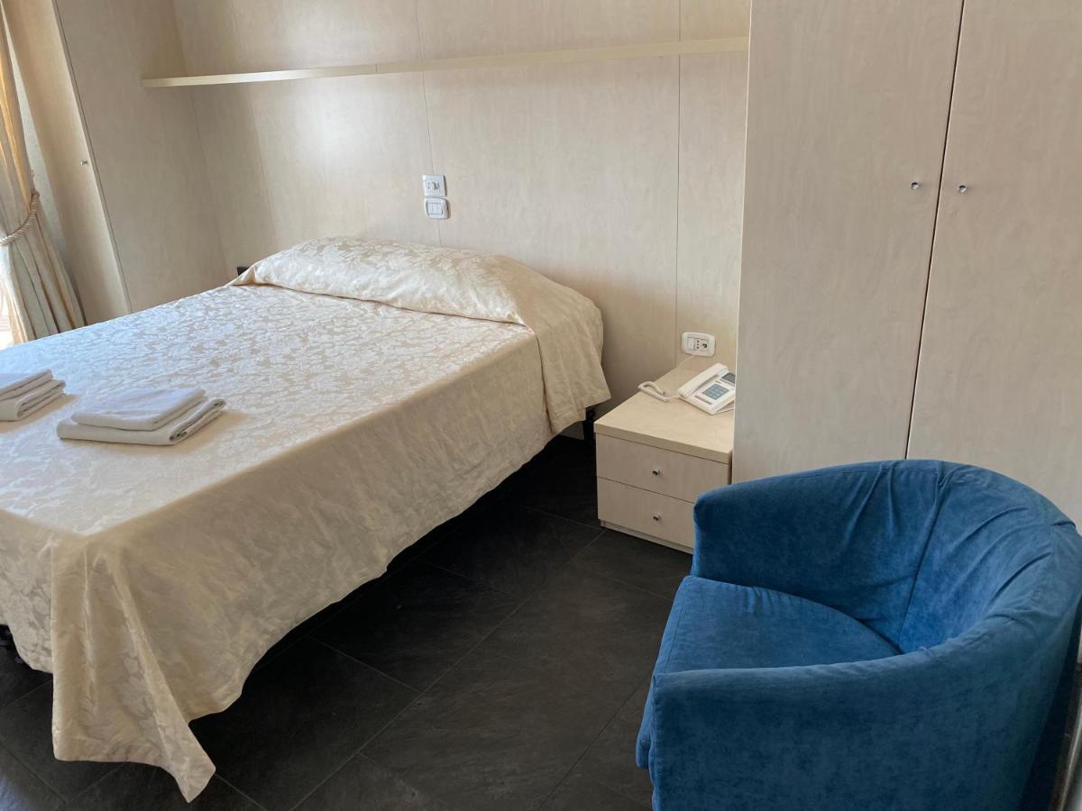 Hotel La Perla リーヴァ・デル・ガルダ エクステリア 写真