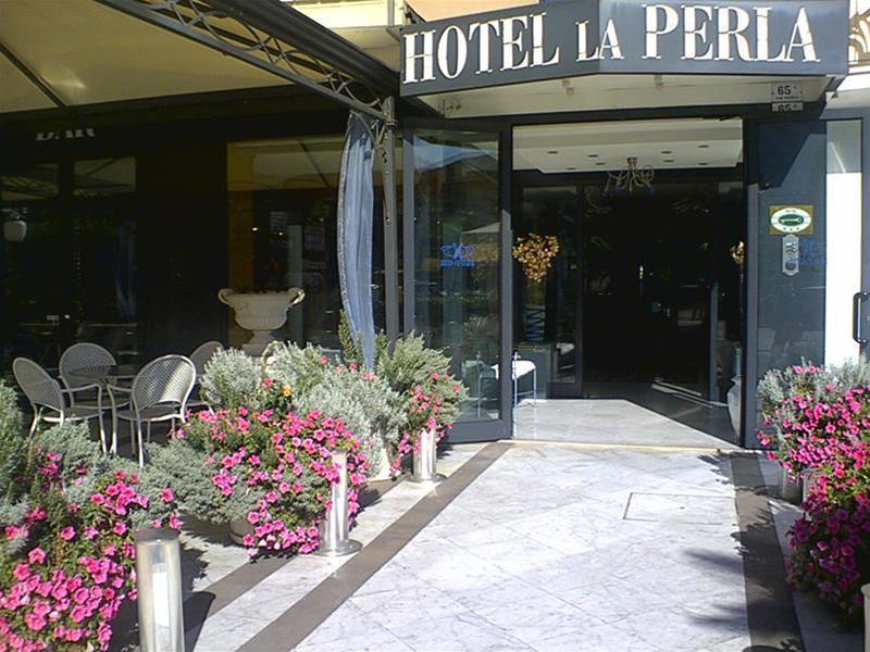 Hotel La Perla リーヴァ・デル・ガルダ エクステリア 写真